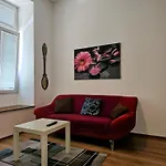 Nice Apartment 38M2 Near Vienna Center